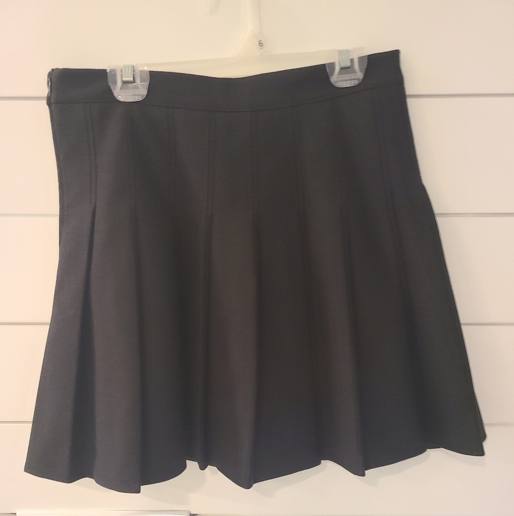 Black Pleated Skirt / Skort Girls Large